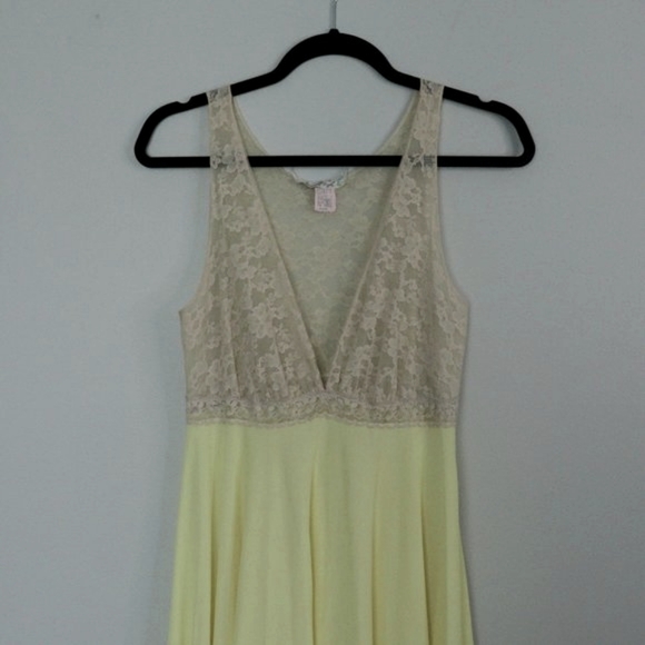 Vintage 50s/60s floral lace nightgown by Saramae Size 10/12 - Picture 6 of 11